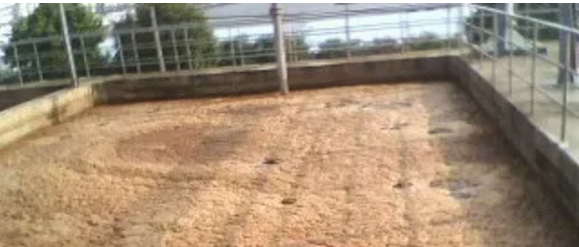 2.png 无锡狗子28化工分享曝气池的泡沫颜色不同是怎么回事?